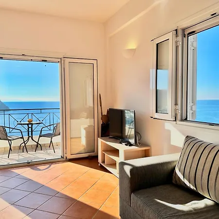 Roumers Apartment Himarë