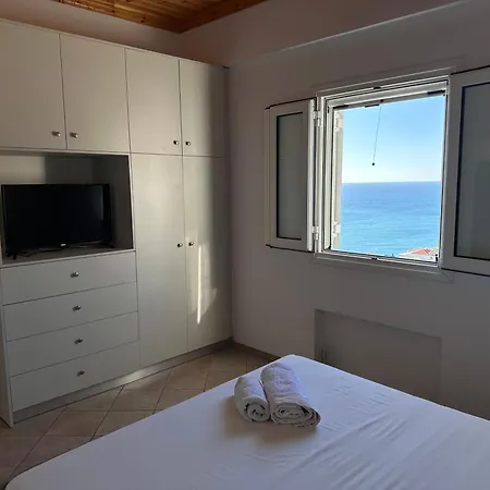 Roumers Apartment Himarë