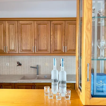 Roumers Appartement Himarë