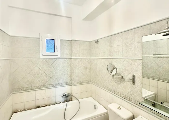 Roumers Daire Himarë